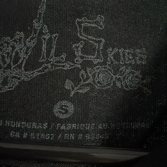 Women’s small black tee in EUC - Picture 2 of 2